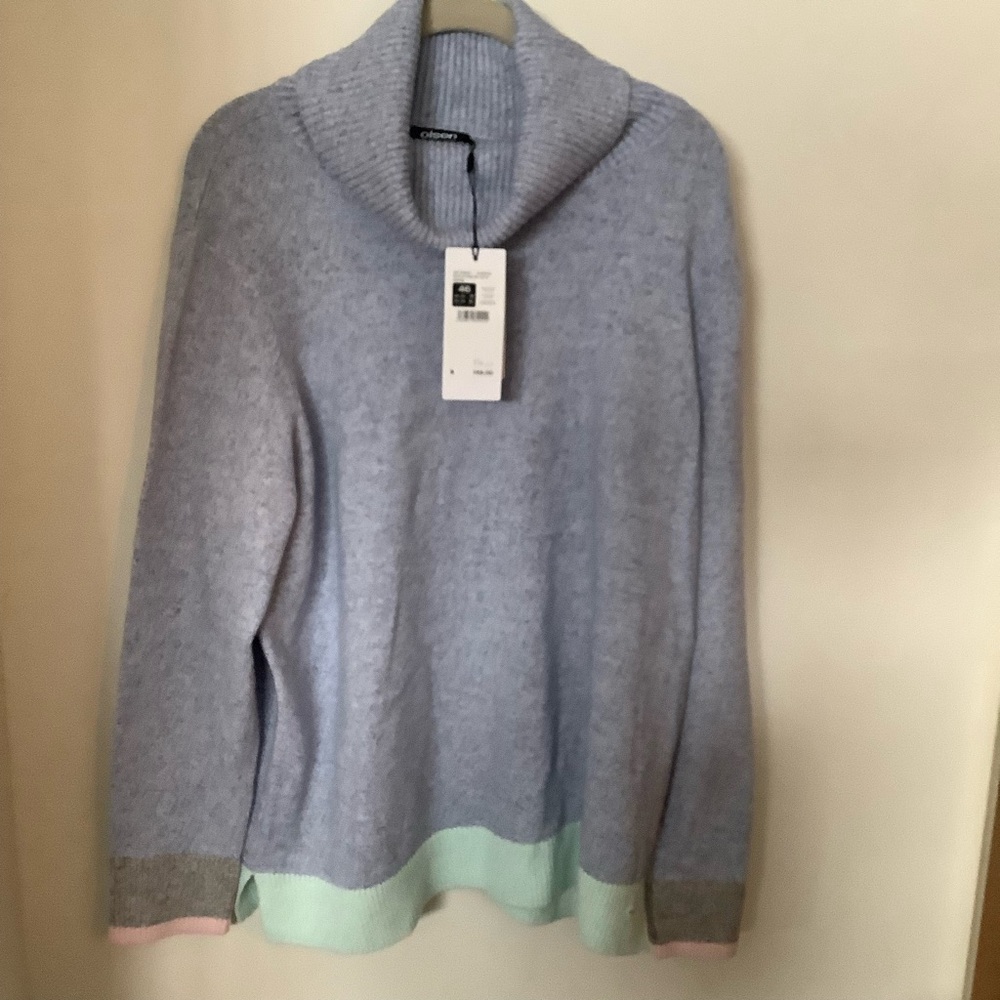 OLSEN:  Blue/Mint Green Sweater (NWT)